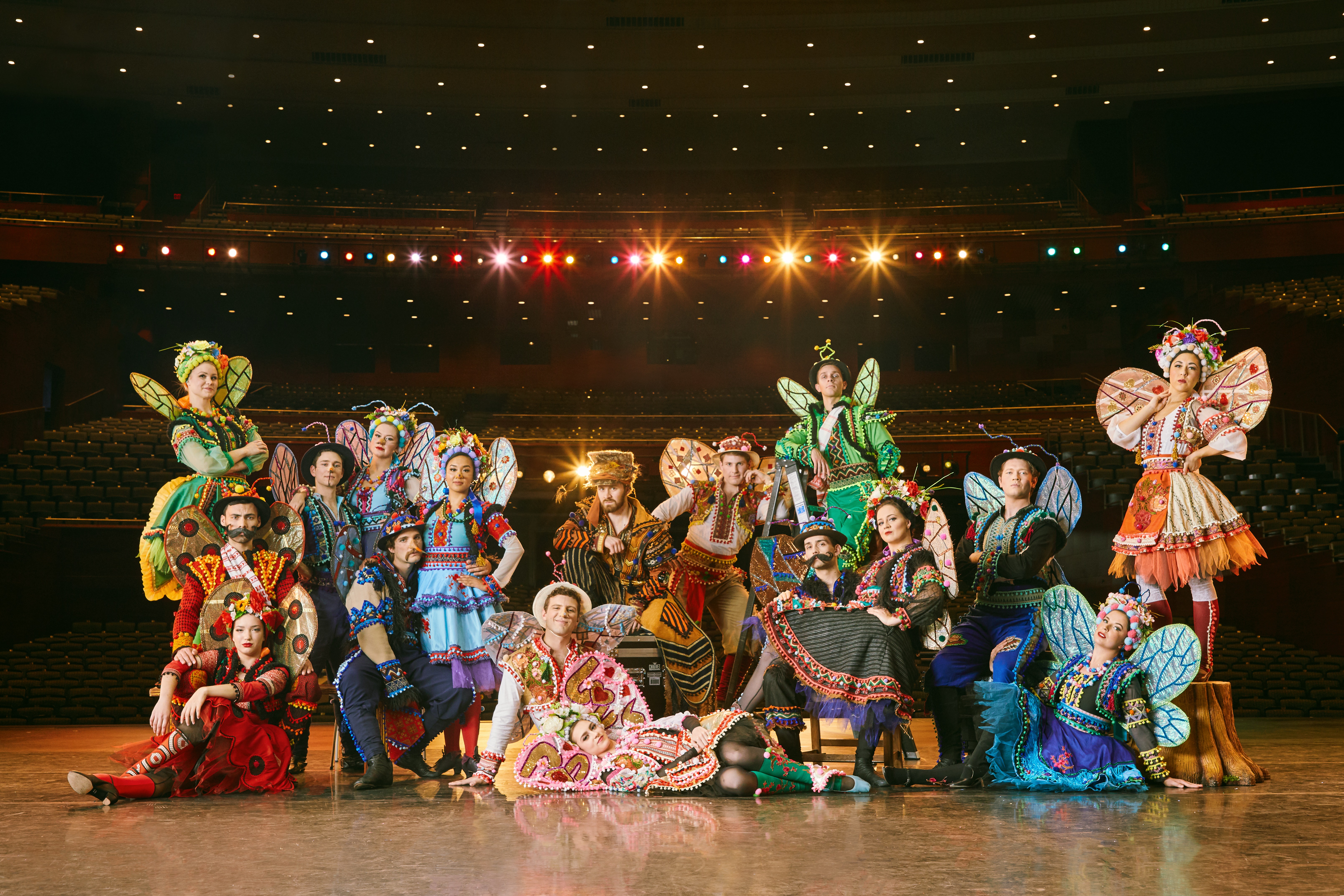 Mosquito's Wedding - Shumka | Canada's Ukrainian Shumka Dancers